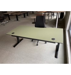 Hæve-sænke-skrivebord grøn linoleum 180 centerbue