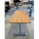 Hæve-sænke-skrivebord valnød laminat 160cm