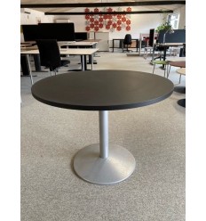 Mødebord sort linoleum på grå fod Ø100 cm
