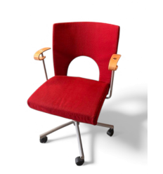 Mødestol på hjul med armlæn