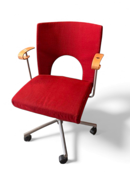 Mødestol på hjul med armlæn